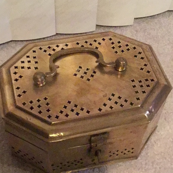 Vintage Brass Trinket Box - Picture 3 of 11